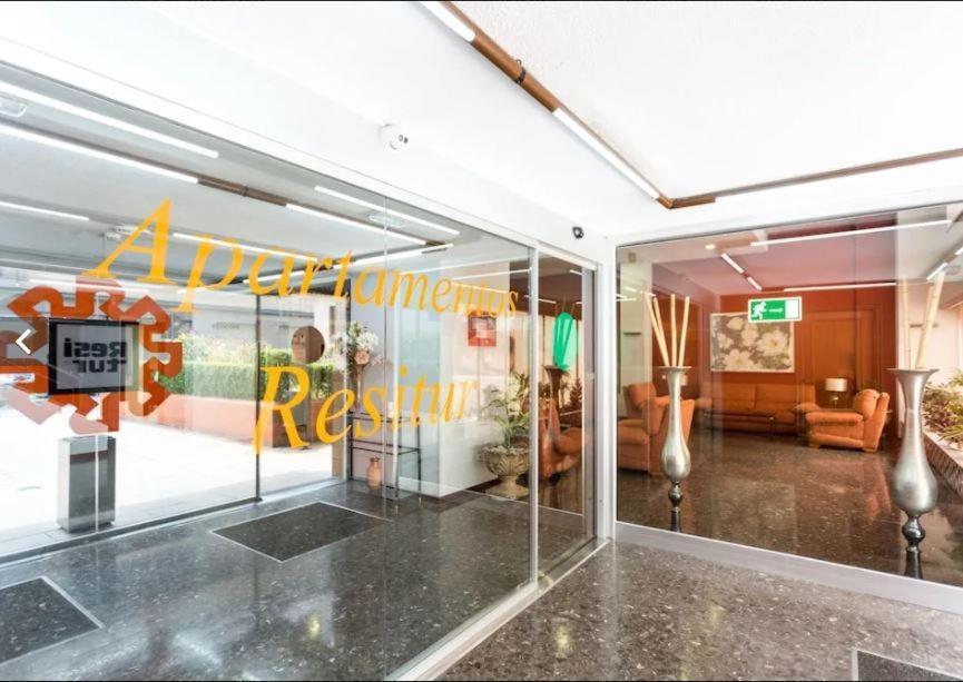 Triana In Hotel 24H Sewilla Zewnętrze zdjęcie